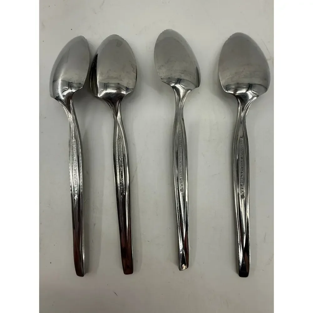WM Rogers MFG Co USA Stainless Grapefruit Spoons Serrated Citrus Set Of 4 Spoons